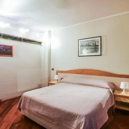 3 Bedroom Cozy In Apartment *